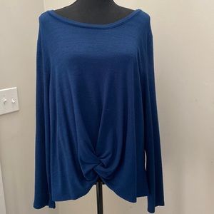 Style & Co long sleeve shirt/Top. Size Large.